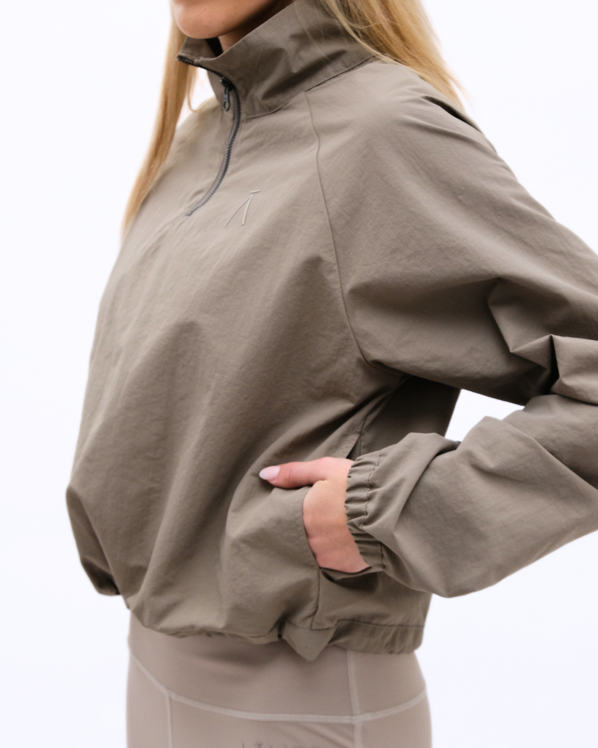 LĀMOR - Effortless Chic Windbreaker